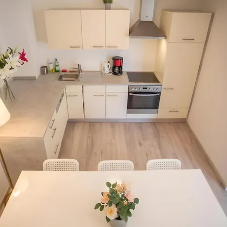 Grand Station Apartment *